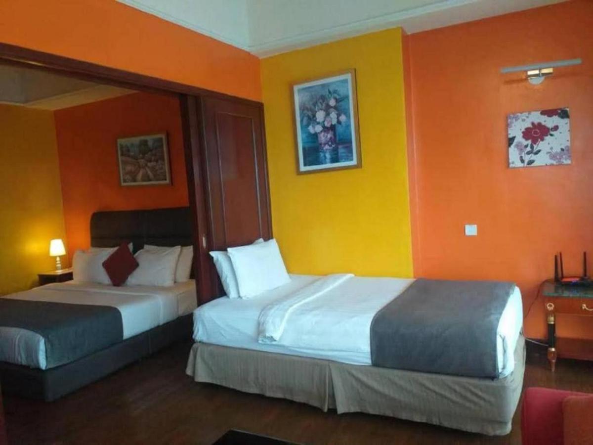 Urban Suites At Times Square Kl
