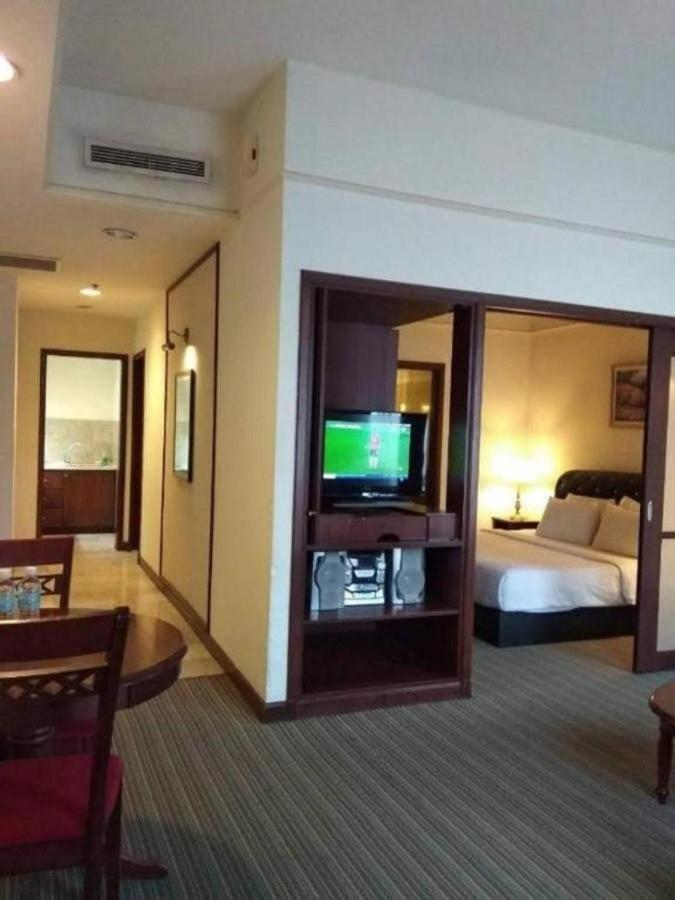 Urban Suites At Times Square Kl