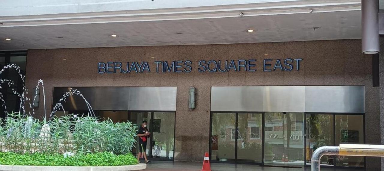 Urban Suites At Times Square Kl