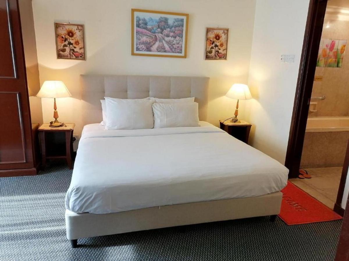 Urban Suites At Times Square Kl